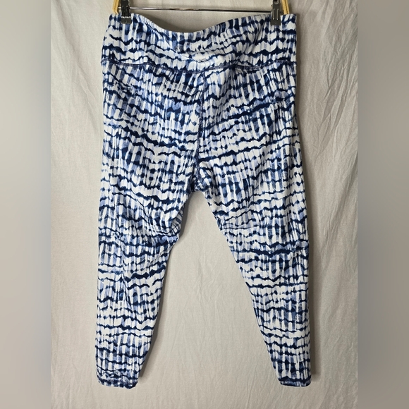 GAP fit active high rise 7/8 leggings- Size XL new with tags - Picture 3 of 3